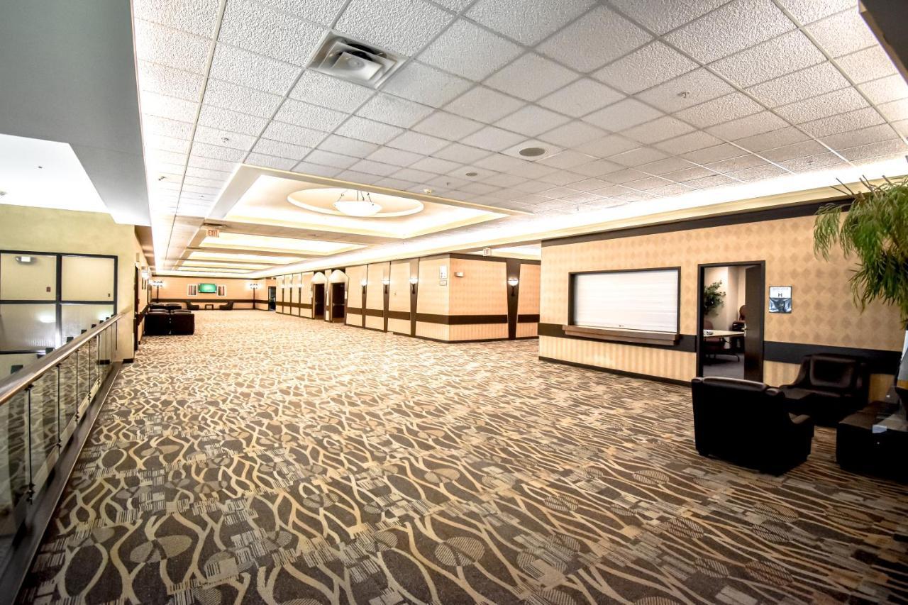 Canad Inns Destination Centre Club Regent Casino Hotel Winnipeg Ngoại thất bức ảnh