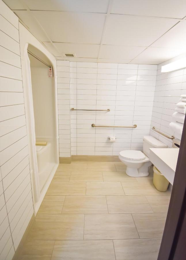 Canad Inns Destination Centre Club Regent Casino Hotel Winnipeg Ngoại thất bức ảnh