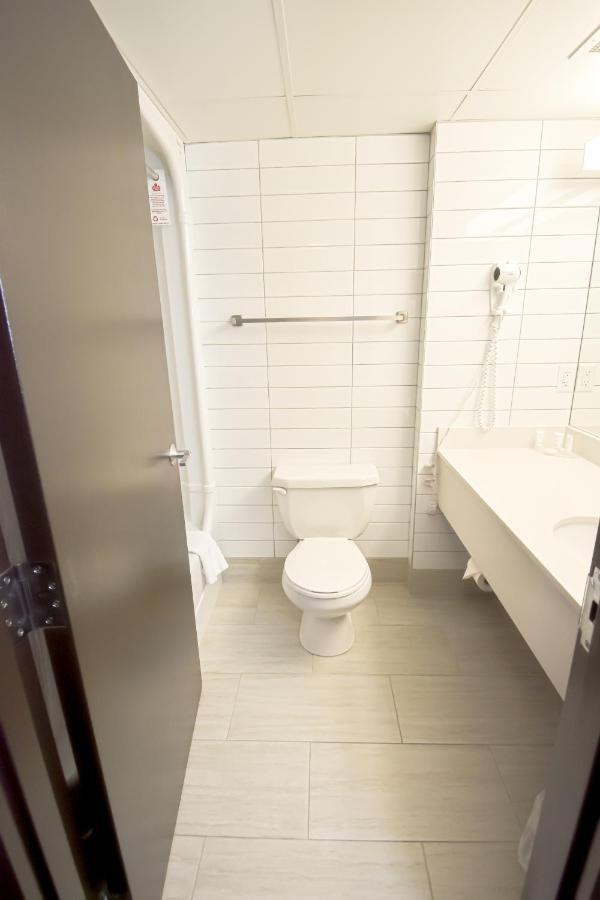 Canad Inns Destination Centre Club Regent Casino Hotel Winnipeg Ngoại thất bức ảnh