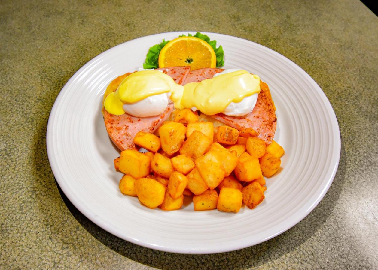 Canad Inns Destination Centre Club Regent Casino Hotel Winnipeg Ngoại thất bức ảnh