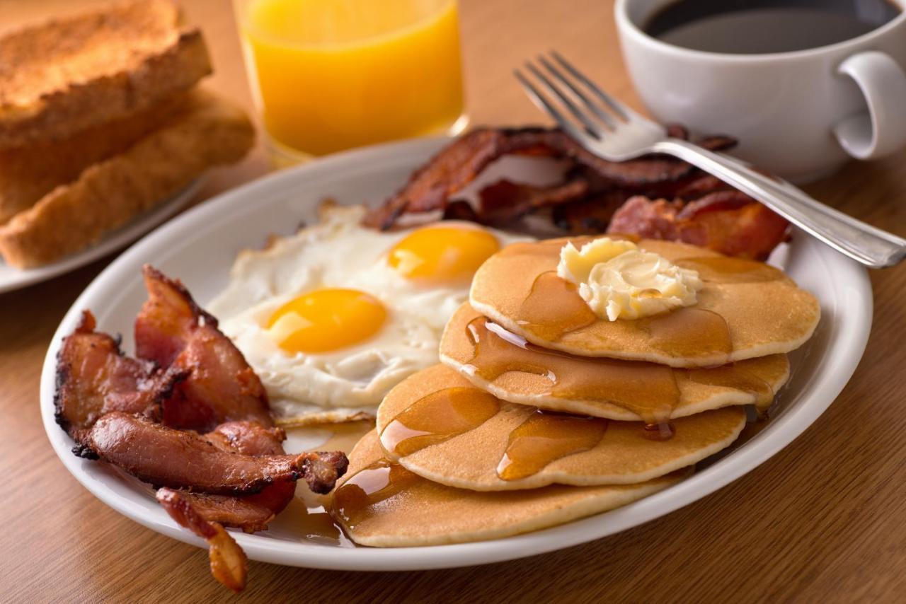 Canad Inns Destination Centre Club Regent Casino Hotel Winnipeg Ngoại thất bức ảnh