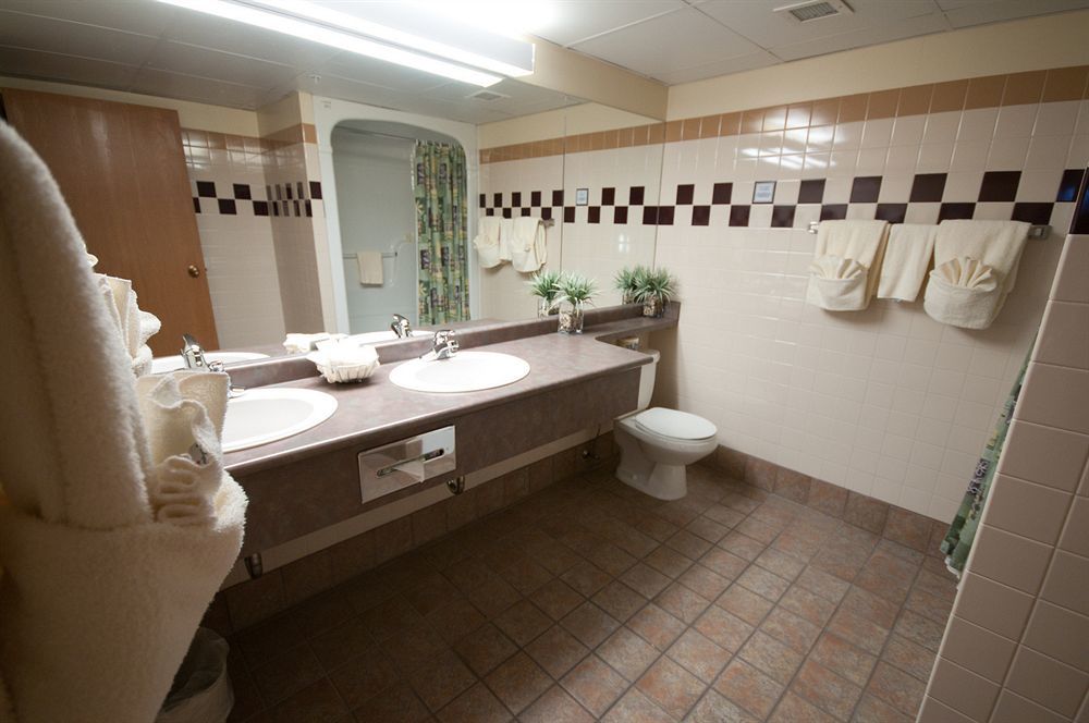 Canad Inns Destination Centre Club Regent Casino Hotel Winnipeg Ngoại thất bức ảnh