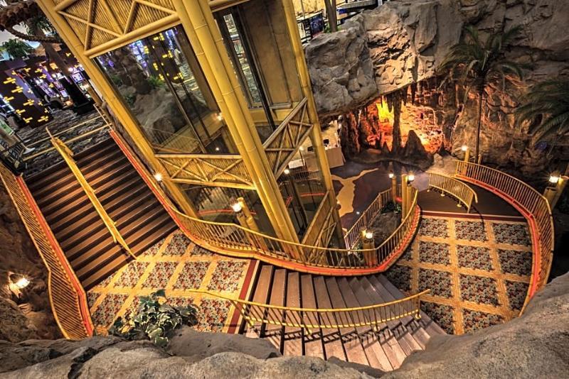 Canad Inns Destination Centre Club Regent Casino Hotel Winnipeg Ngoại thất bức ảnh